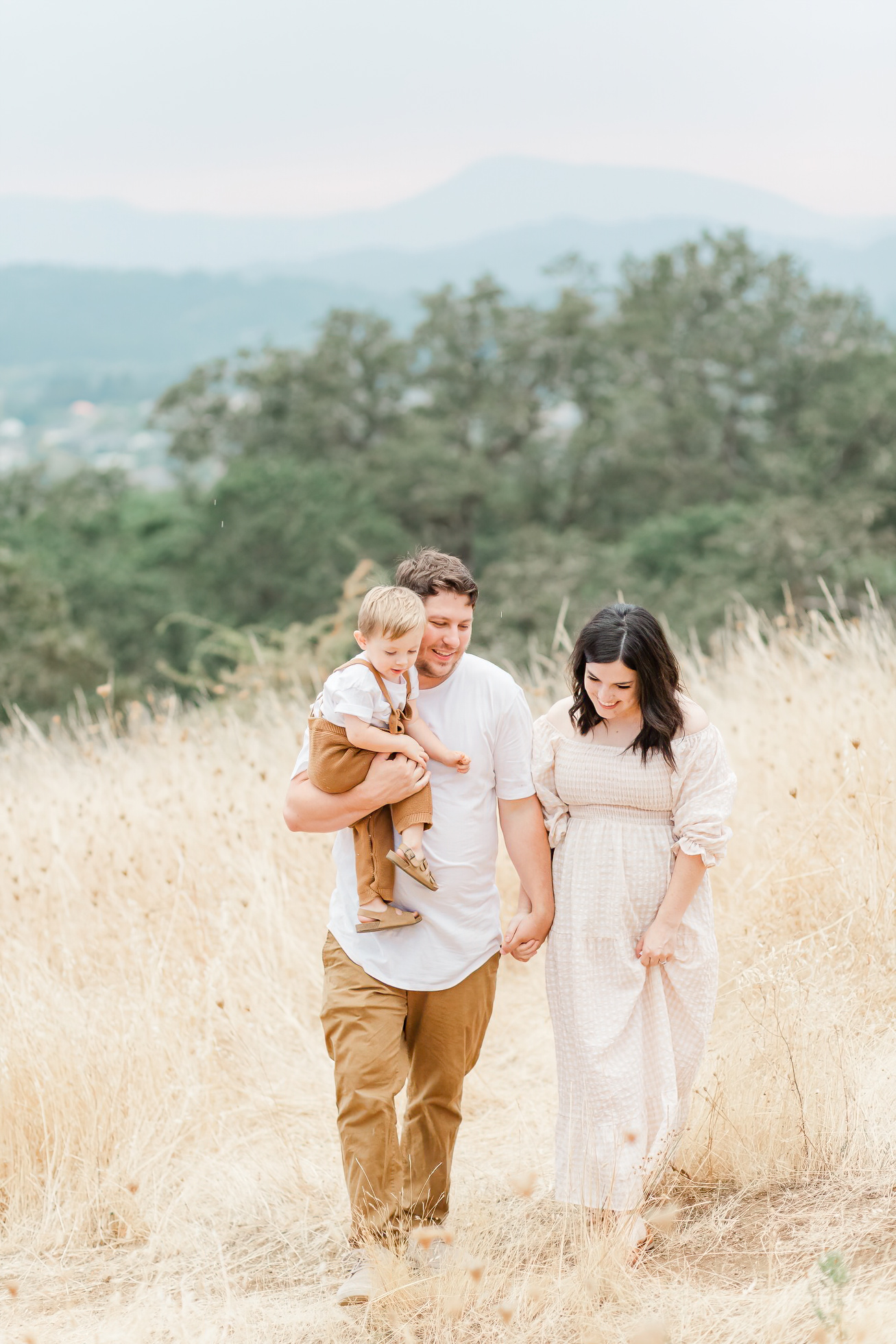 Spring Family Photo Outfits What to Wear UPDATED for 2024!